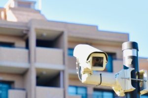 防犯カメラの必要性とデメリット
