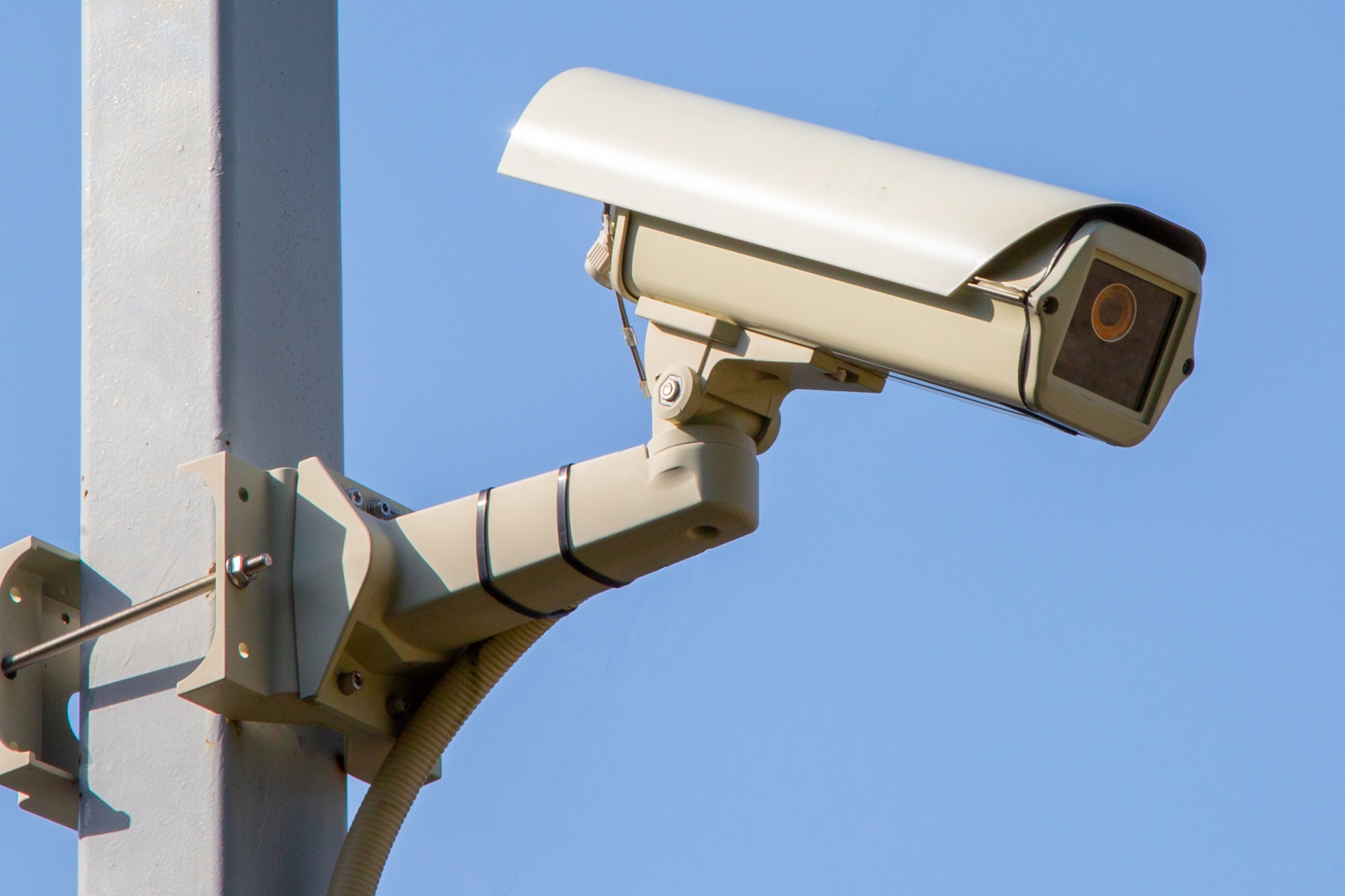 防犯カメラの保存期間と延ばすコツ