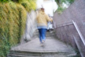 防犯カメラがぼやける原因と対処法