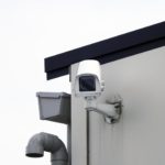 防犯カメラに他人の敷地が写るのは違法？トラブルを避ける方法とは